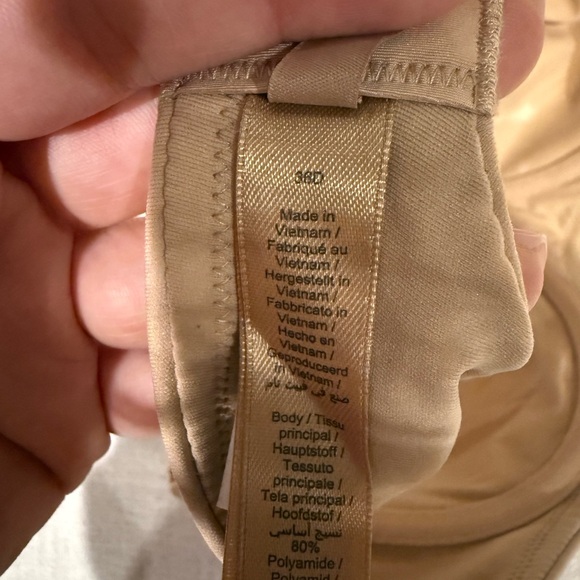 SKIMS Fits Everybody Unlined Demi Bra - Picture 3 of 3